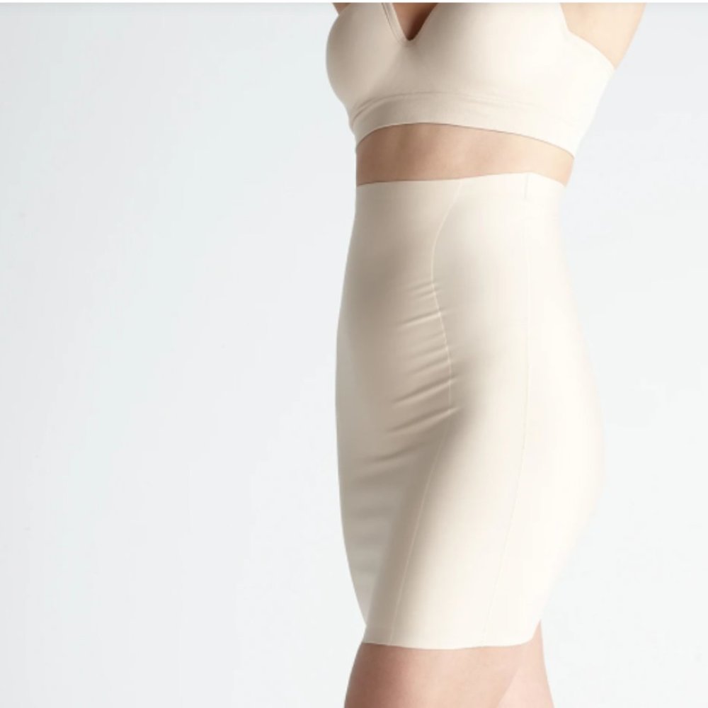 NWOT Yummie Firm Shaping High Waist Skirt